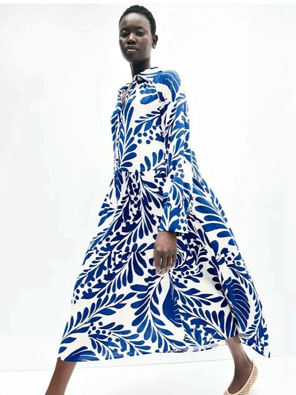 H&M Floral Maxi Dress in Blue & White Size Medium Like New